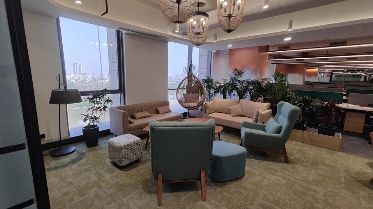 Innov8 Noida – Graphix Tower 2 photograph 5