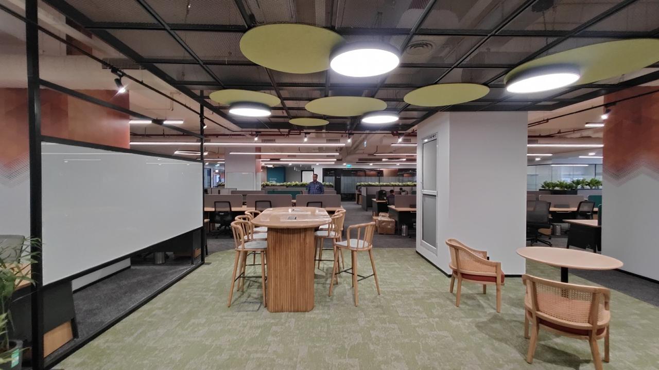 Innov8 Noida – Graphix Tower 2 photograph 4